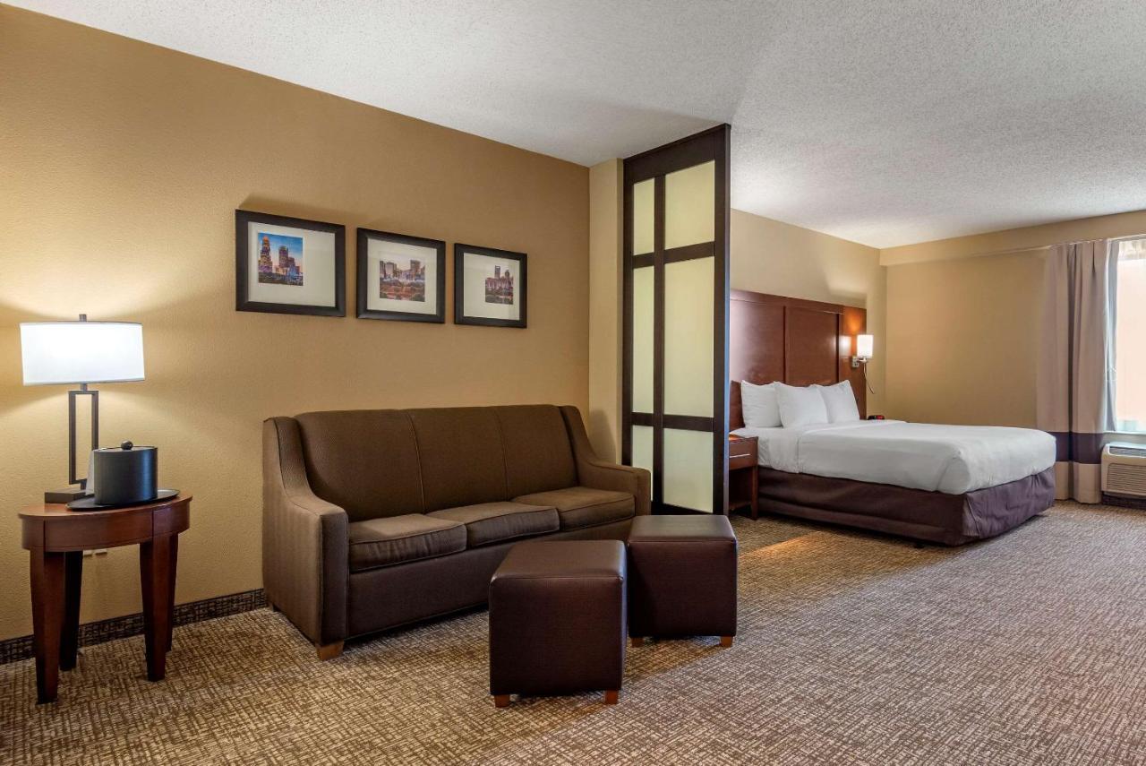 Comfort Suites Huntersville Near Lake Norman Экстерьер фото